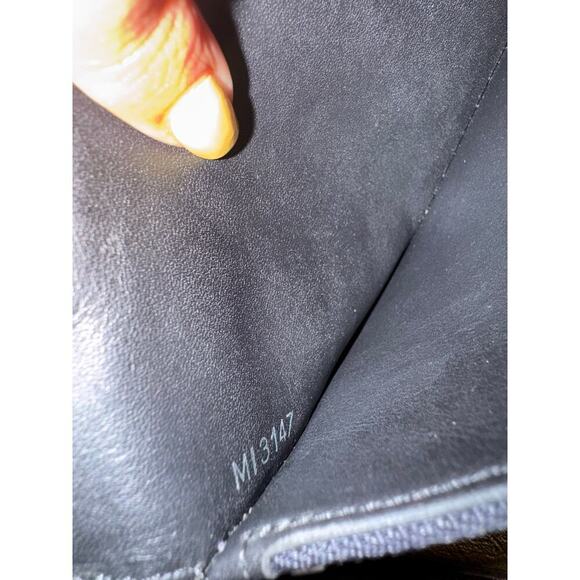 Louis Vuitton Black Long Epi Leather Brazza Wallet Authentic Designer Luxury - Picture 11 of 11